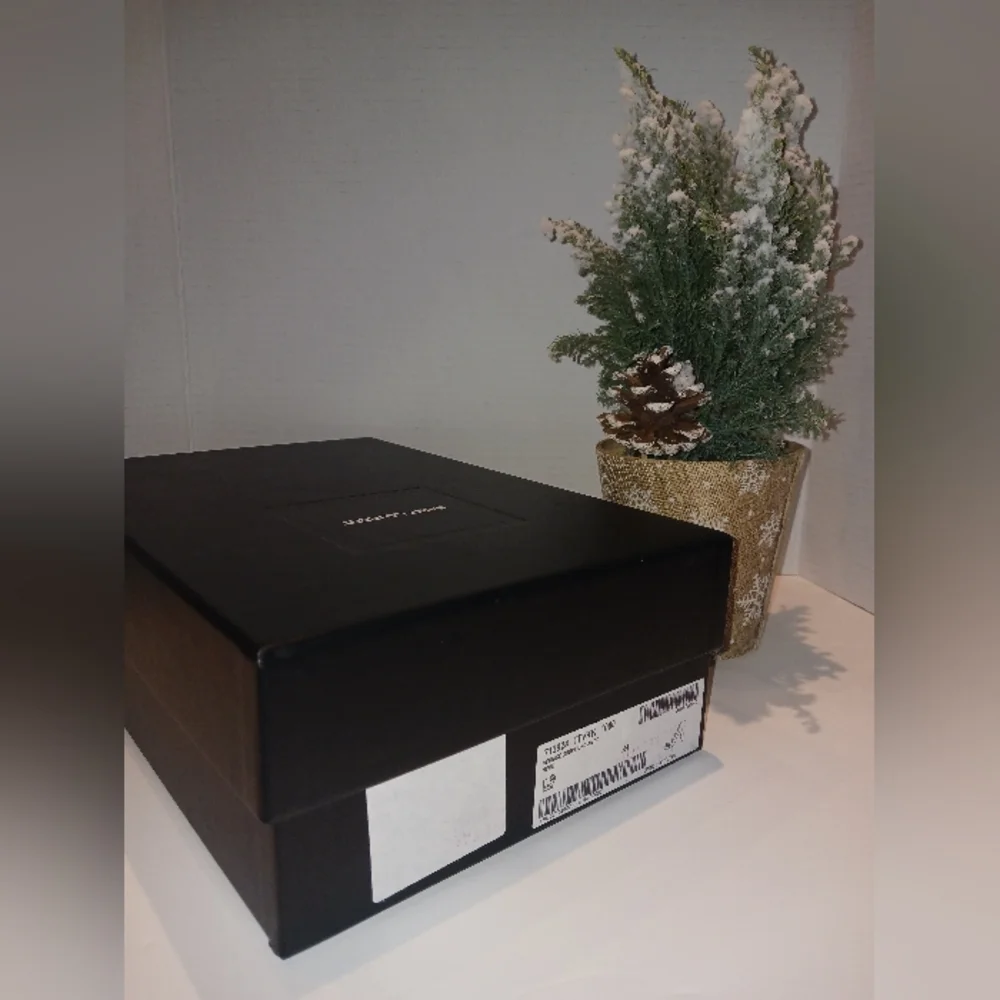NWT Saint Laurent - Vernice Grupy Black Patent Leather Pumps
